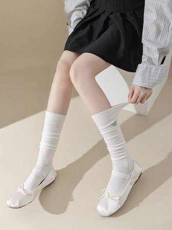 1Pair Ins Style Bee Embroidery Autumn Women's Stacked Socks Japanese Pure Sweet JK Calf Socks Daily Casual Women's Long Socks