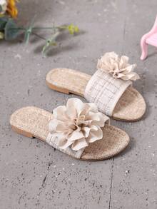 1 Pair Beige Summer Woven Floral Children Flat Sandals, One-Strap Beach Casual Gentle Style Slippers - Beige - View 4