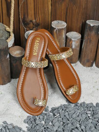 New Women Flat Round Toe Rhinestone Sandals, Breathable Comfortable Non-Slip Fashionable For Beach And Daily Wear