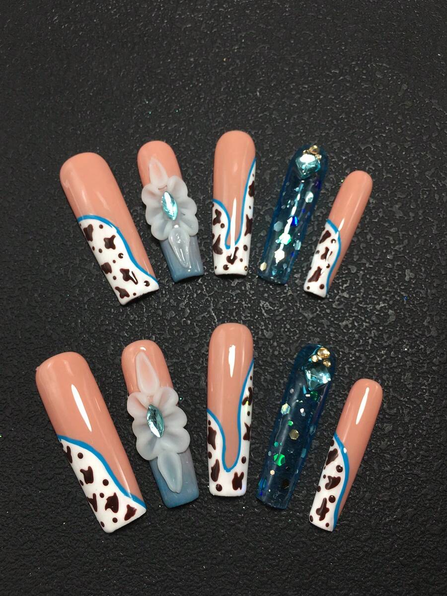 Unghii pătrate, lucrate manual, format din 10 piese, cu diametrul de 4,5 cm, cu decorațiuni cu strasuri, dungi, buline și flori. Kit pentru unghii artă, potrivit pentru femei și fete, ideal pentru petreceri, sărbători și purtare zilnică. Accesorii pentru unghii, seturi pentru unghii acrilice, inclusiv kituri, unghii artă presate manual, autocolante pentru unghii false și produse de îngrijire a unghiilor. - Multicolor - Vizualizare 1