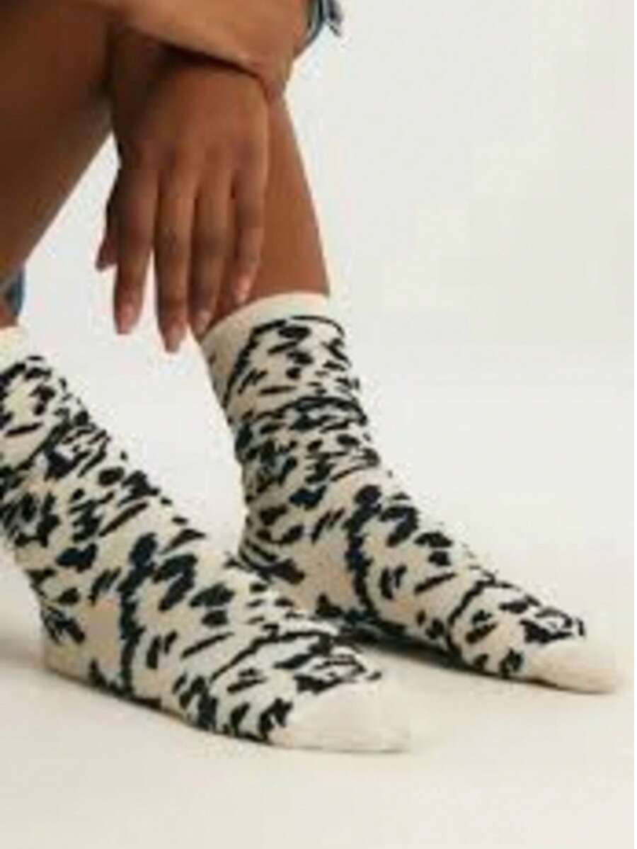 Comfortable Unisex Socks For Everyday Use, Soft And Durable - Bronze - View 1