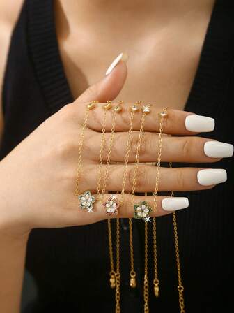 TONSI 1pc Elegant Luxurious Vintage-Style Stainless Steel 18K Gold-Plated Cubic Zirconia Geometric Square & Clover Flower Pendant Necklace, Suitable For Women's Festivals, Travel, Work, Daily Wear, Party