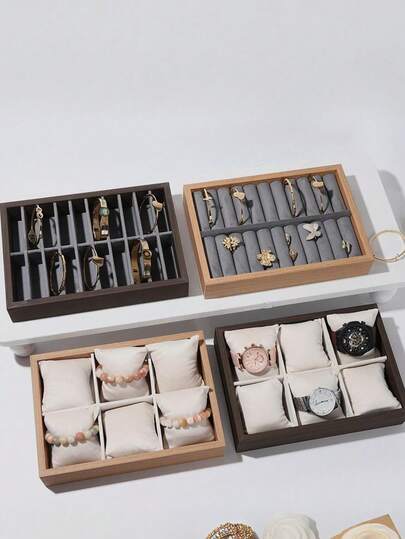 1个带绒布内衬的木质首饰展示收纳托盘 – 多隔层设计（枕形隔层/条形隔层/网格隔层），适用于手表/手镯/戒指/耳环，天然木框（坚固耐用），柔软绒布保护首饰免受刮擦，可堆叠节省空间，是家居梳妆台、店铺柜台和直播展示的理想之选