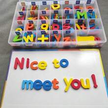 一套完整的彩色磁性英文字母拼写方块，辅助学习和智力发展，通过引人入胜的视觉学习、思考和对话来提升语言技能，适用于科学教育、自学、家庭教育、学校和教育用品 > 教学用品 > 教学工具，所有产品颜色和位置均为随机发货