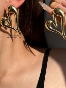 Geometric Asymmetrical Exaggerated Heart-Shaped Earrings, Versatile & Elegant - Earrings - View 2
