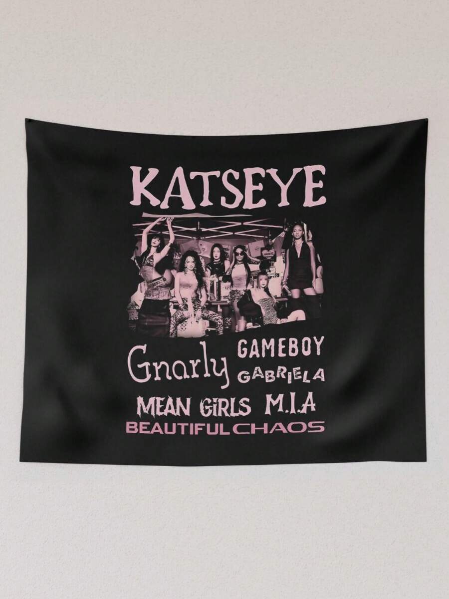 KATSEYE Chibi Cartoon Tapestry - Cute Member Art Wall Hanging - trắng - Xem 1