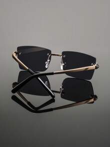 一副男士金属框矩形商务休闲时尚眼镜，适合商务旅行、行业会议、客户拜访等场合。 - 彩色 - 查看 9