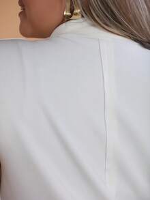Max Women's Plus Size Laser Cut Neoprene Fabric Vest - 離開 - 查看 7