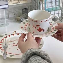 陶瓷小熊造型茶杯碟套装，适合英式下午茶，也可用于盛放咖啡和甜点。设计可爱甜美，融合法式复古风格，展现高端复古优雅。可用于下午茶或早餐。 - 查看 7