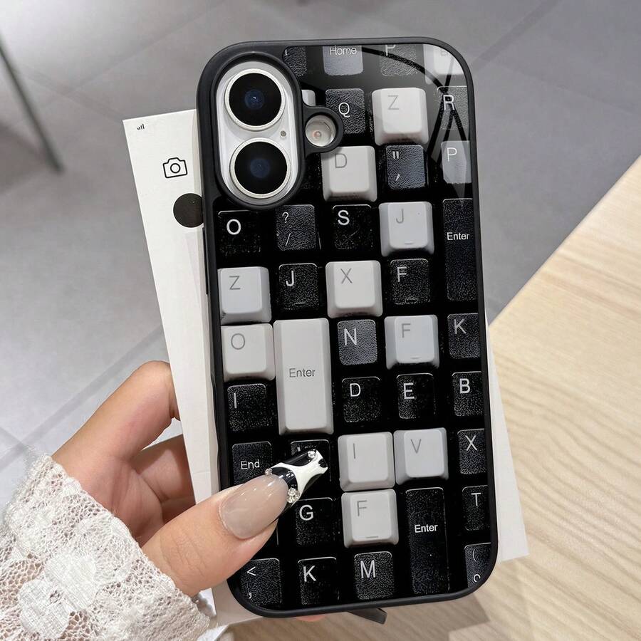 复古键盘主题亮面手机壳，兼容苹果 11/11 Pro/11 Pro Max、12/12 Pro/12 Pro Max、13/13 Pro/13 Pro Max、14/14 Pro/14 Pro Max、15/15 Pro/15 Pro Max、16/16 Pro/16 Pro Max、17/17 Pro/17 Pro Max 以及三星 Galaxy S21/S21+/S21 Ultra、Galaxy S22/S22+/S22 Ultra、Galaxy S23/S23+/S23 Ultra、Galaxy S24/S24+/S24 Ultra。 - 黑色 - 查看 1