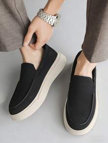 Salkin 男士设计师乐福鞋，柔软绒面革鞋面，套脚款式，圆头设计，莫卡辛鞋，优雅绅士运动鞋，纯色，防滑厚底，适合休闲、约会、派对、节日送礼，春夏秋季皆宜。注意：尺码偏小，建议选购大一码。 - 黑色 - 查看 5