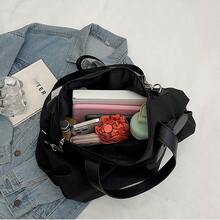 1个大容量猫咪旅行包，新款时尚多功能单肩包，户外休闲手提包 - 彩色 - 查看 12