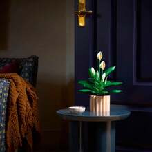 LEGO مجموعة بناء البلوكات النباتية زهرة السلام، مناسبة للديكور في غرفة النوم والرف الكتب والمكتب، للنساء والرجال 18+، هدية عيد الحب، طقم حرفي من الزهور الاصطناعية، 11504 - متعدد الألوان - مشاهدة 6