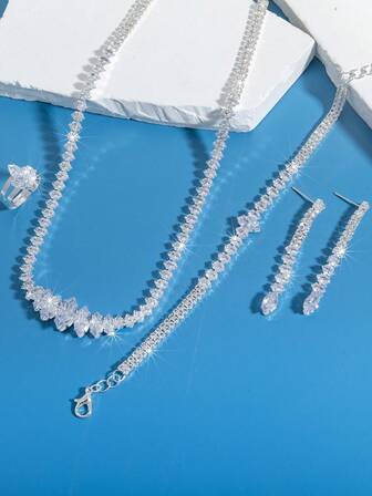 4件套奢华新娘首饰套装，包括手链、戒指和水晶项链，适合女士参加派对和婚礼。