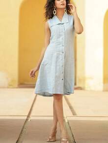 Plus Size Women's Solid Color Linen Sleeveless Dress, Simple And Elegant With Collar Design, Front Button Detailing, A-Line Silhouette Flattering. The Model Walks In A Sunny Courtyard With A Beige Building Backdrop, Creating A Fresh And Natural Vacation Vibe, Suitable For Summer Travel And Daily Commute. - Baby Blue - View 1