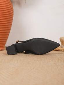 French Retro Elegant Black Pointed Toe Chunky Heel Slingback Sandals For Women, Spring/Summer - Black - View 4
