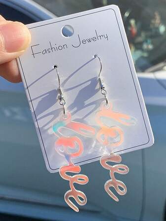 Um Par de Brincos Longos com Franjas Acrílicas Gradientes Cintilantes com a Letra "LVOE" - Joias de Moda Feminina Y2K, Adequado para Uso Diário, Festas, Encontros, Uso no Dia dos Namorados