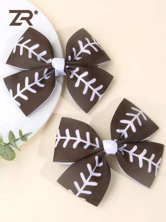 2 ชิ้น กิ๊บติดผมโบว์รักบี้ สำหรับเด็กผู้หญิง วัยรุ่น กิ๊บติดผมโบว์ผ้าสีน้ำตาล คลิปปากจระเข้ โบว์เชียร์ลีดเดอร์ บาร์เร็ตต์ กิ๊บติดผมแนวสปอร์ต เครื่องประดับผมแฟชั่นสำหรับผู้หญิง สำหรับชีวิตประจำวัน