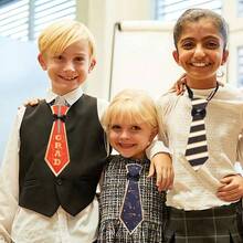 - Corbata ajustable para el cuello, con estampado de estrellas, para fiestas de graduacin y uniforme escolar - Tira dorada y blanca - Ver 8