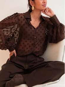 Camisa de mujer marrón semitransparente tejida, estilo de manga obispo larga, diseño con botones delanteros para primavera - Café integral - Ver 5