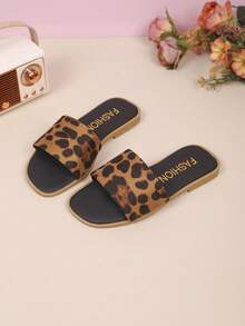 1 Pair Girls Leopard Print Sandals, Soft Bottom Non-Slip Slippers, Kids Summer Casual Outdoor Fashion Sandals