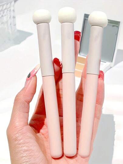 Mushroom Head Concealer Brush, Round Latex-Free Sponge, White Painted Handle Design, Makeup Tool, Travel Essential, Affordable Cosmetic Tool, Gift For Women, Makeup Brush, Travel Essential, Valentine's Day Gift