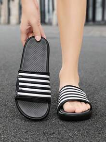 Plus Size 40-45 Men's Summer Slippers, Outdoor Comfortable Casual Shoes, Lightweight Non-Slip House Slippers, Wear-Resistant Breathable Men's Sandals, Outdoor Daily Wear Men's Shoes (Irregular Pattern). The Sole Of These Slippers Is Made Of EVA Material, And They Should Not Be Exposed To Direct Sunlight For A Long Time, Otherwise The Shoes Will Shrink. - Grey - View 10