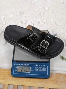 Sandalias de suela gruesa retro de punta cerrada para mujer, cómodas para combinar con vestidos, con cierre de hebilla, pantuflas planas unisex para uso en interiores y exteriores - Negro - Ver 6