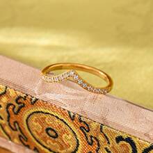 1枚18K镀金不锈钢几何开口戒指，风格百搭精致奢华，适合女性日常佩戴和参加派对，是送给女友的绝佳礼物。材质经典永恒，简约风格，适合日常佩戴。 - 幾何 - 查看 4