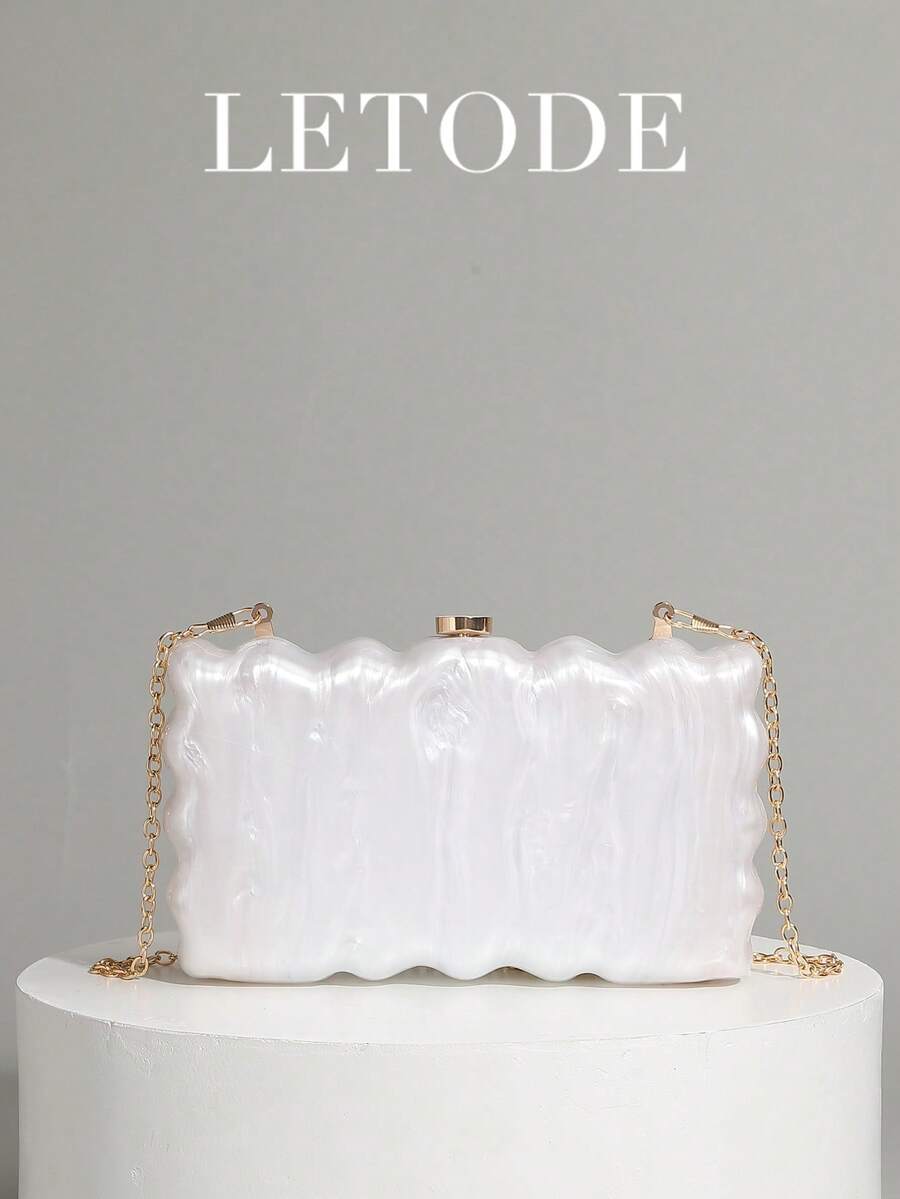 Bolsa clutch elegante em acrílico com estampa de mármore branco da LETODE, carteira feminina para noivas e eventos noturnos com corrente metálica removível, ideal para casamentos e festas. Bolsa multifuncional, perfeita para coquetéis e casamentos, combinando perfeitamente com vestidos de gala. - Branco - Ver 1
