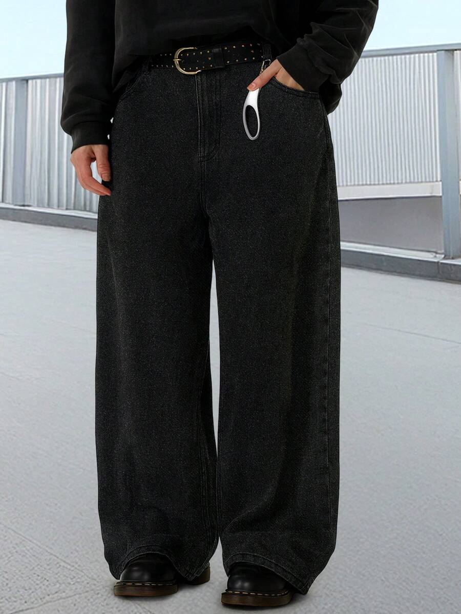 Relaxed-Fit Jeans, Versatile And Casual, Perfect For All Seasons. - Black - View 1