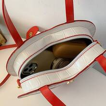 Embossed Heart Crossbody Bag With 3D Heart & Arrow Detail - White & Red,Best Valentine Gift - màu đen - Xem 9