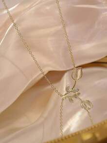 1 件女士时尚郁金香项链，日常佩戴情人节