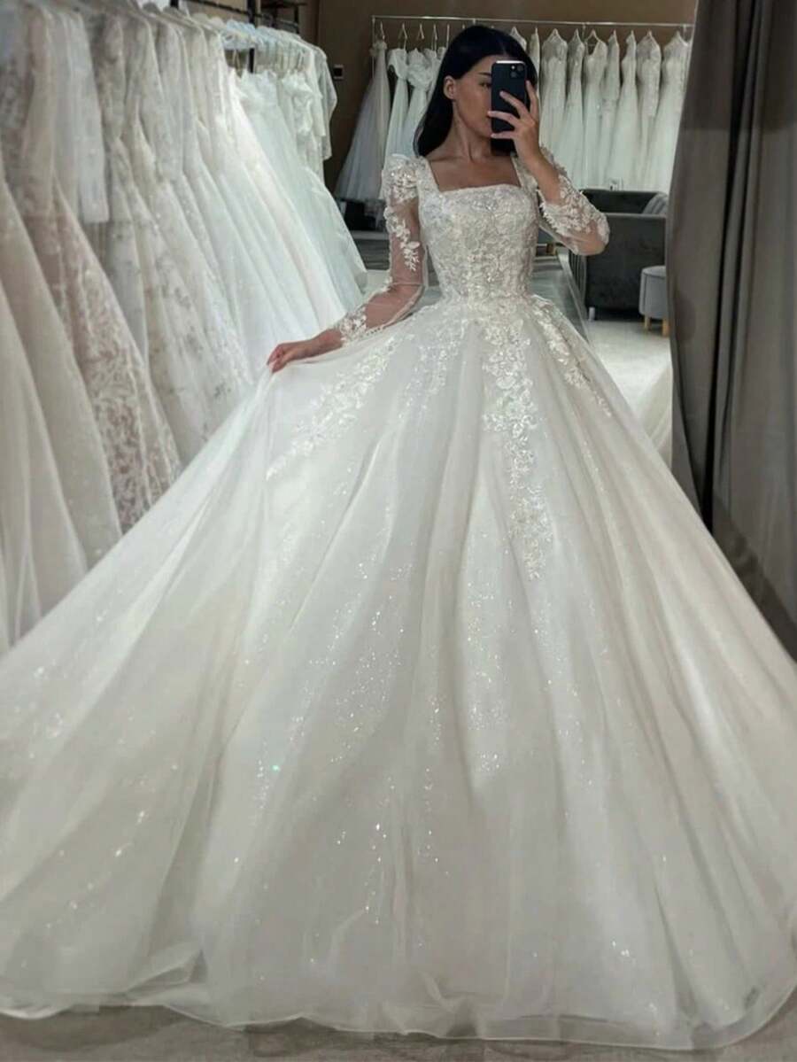 Elegant Classic Square Collar Lace Applique Long Sleeves A Line Tulle Formal Wedding Dress,Registry Office Dresses Engagement Bridal Gown,Evening Party Dress Birthday Party Dress Country Wedding,Romantic Church Ceremony Wedding Dress,Suitable For Wedding,Dating,Party,Singles' Party,Vacation,Formal Occasions,Dinner Dress,Prom Dress,Homecoming Dess,Cocktail Party,Wedding Guest Dress,Graduation - 白色 - 查看 1