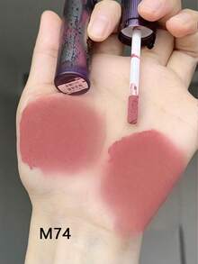 GIRLCULT Love Whisper哑光唇彩，M74 Spiced Kiss | Ruby Glow | Berry Nebula | Holographic Shimmer | Celestial Sparkle | Smudge-Proof Blend | Iridescent Veil | 3.8毫升/0.13液盎司 - M74 Spiced Kiss - 查看 5
