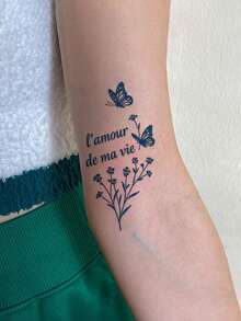 草本果汁半永久魔法纹身贴 极简纹身 - （寓意“我一生的爱”）蝴蝶小花瓣图案纹身贴 情人节、狂欢节礼物 - 日常派对节日礼物 - 可贴于肩部、颈部、手臂、腰部、腹部、背部、腿部、膝盖、身体 - 逼真临时纹身，半永久纹身 - 防水、不反光纹身贴 - 1 片装 - 仿真纹身 - 藍色 - 查看 2
