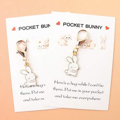 En liten fickkaninkram, mini söt djurdekoration rolig fickkram kanin nyckelring med kort, unika presenter från 2026 speciellt uppmuntrande för vänner, familj, kollegor eller nära och kära, presenter till honom hennes pojkvän flickvän