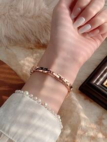 1pc New Fashion Women's Watch, Elegant Triangular Dial, Business Quartz Watch, Suitable For Daily Life, Parties And Banquets - 紫色 - 查看 6