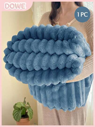 1pc Luxury Reversible Faux Fur Blanket - Soft Striped Flannel, Warm & Cozy, Suitable For Napping, Office, Camping, Sofa - Multipurpose Polyester Bedspread, Perfect Christmas Gift