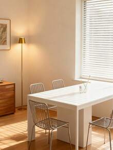 1盏1200mAh可充电落地灯，可调光暖光，简约北欧风格，适用于客厅、卧室、电视柜、餐厅、床头柜、宿舍等场所。