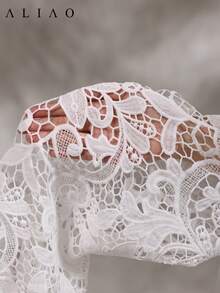 A&A 精致蕾丝刺绣镂空荷叶边长袖衬衫，全白色，适合女士早午餐装扮和返校装扮 - 白色 - 查看 8