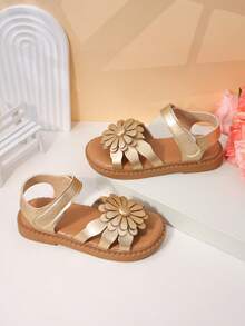1 Paio di Sandali Piatti da Ragazza con Decorazione Floreale 3D Dorata, Finta Pelle Lucida, Chiusura a Strappo, Punta Aperta, Scarpe Casual da Spiaggia Dolci - Castano - Visualizzare 7