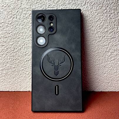 黑色皮革鹿头图案磁吸式仿皮手机壳，兼容三星 Galaxy S26、S25、S24、S23、S22、S21、S21FE Plus Ultra、S24FE、S23FE、S21FE Plus Ultra。采用仿皮材质，鹿头图案设计，磁吸式闭合，侧边柔软边框，防指纹防污，防震。包含无线充电盖。春季礼物，生日、周年纪念日派对佳品。