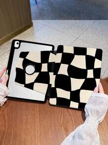 1 Sản phẩm, Ốp lưng máy tính bảng in HD hai mặt họa tiết caro đen trắng, tương thích với iPad 10/9/11 2025, với mặt lưng acrylic trong suốt, mẫu mới cho năm 2026, tự động bật/tắt màn hình, hỗ trợ nhiều góc độ với khe cắm bút, vật dụng cần thiết cho văn phòng và học tập, ốp bảo vệ không từ tính, và là món quà năm mới 2026. - Đen và trắng - Xem 4