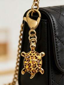 彩色海龟金属钥匙扣，时尚汽车配件，优雅汽车挂件，耐用背包挂饰，钱包挂件，男女通用趣味钥匙扣，耳机挂件，手机壳挂件，迷你龙虾扣，轻巧百搭，时尚吸睛，适用于车钥匙和手提包，周年纪念礼物，情人节礼物，新年礼物 - 彩色 - 查看 2