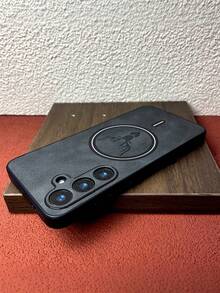 兼容三星 Galaxy S26、S25、S24、S23、S22、S21、S21FE Plus Ultra、S24FE、S23FE、S21FE Plus Ultra - 采用类皮革合成材料制成 - 鹿头图案设计 - 磁吸式闭合设计 - 侧边柔软边框 - 防指纹防污 - 防震 - 附赠无线充电保护套 - 黑色 - 查看 9