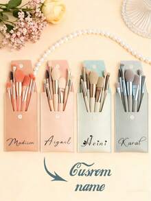 1 Conjunto Personalizado de Pincéis de Maquiagem, Personalizável com Nome/Número - Mini Conjunto de Viagem, Gravação de Nome Personalizável, Presente Portátil para Damas de Honra, Adequado para Mulheres, Mães, Noivas - Mini Pincel de Pó, Pincel de Blush, Pincel de Sombra - Acessório de Aniversário e Casamento - Tamanho Único - Visão 2