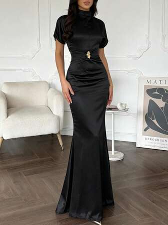 This Elegant And Romantic Women's Dress Is Suitable For Casual Dates, Photo Shoots, Cocktail Parties, And Various Occasions. Its Features Include: Stand Collar, Short Sleeves, Metal Button Decoration, Solid Satin Fabric, A Long And Slimming Silhouette, And A Fitted Waistline Design. It Is A Formal Dress Suitable For Spring, Summer, And Autumn Wear.