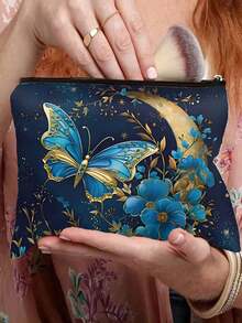 Geantă de machiaj cu fluture și lună, trusă cosmetică esențială de călătorie, geantă de mână pentru pensule de machiaj pentru femei, cadou de ziua de naștere, alegerea ideală pentru surori și prietene. Această geantă de machiaj la modă cu fermoar este ușoară și pliabilă, fiind alegerea perfectă pentru o geantă de machiaj de călătorie și organizator de articole de toaletă, precum și un cadou ideal pentru prietene și profesori. Geantă de machiaj, geantă cosmetică, geantă de toaletă, geantă de spălat, esențială pentru croazieră, articole esențiale pentru vacanță pentru bărbați și femei, recipiente de călătorie, cadouri esențiale pentru sărbători pentru femei.