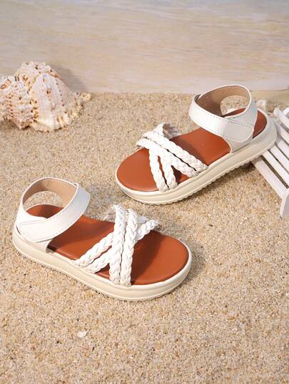 1 Pair Of Girls' Shoes With White Woven Multi Strap Back Strap Sandals, The Upper Is Made Of Imitation Leather Material, Decorated With Woven Texture, Low Cut Style With Exposed Toes, Comfortable Thick Sole, Fresh Vacation Style, Suitable For Beach Play And Summer Picnics